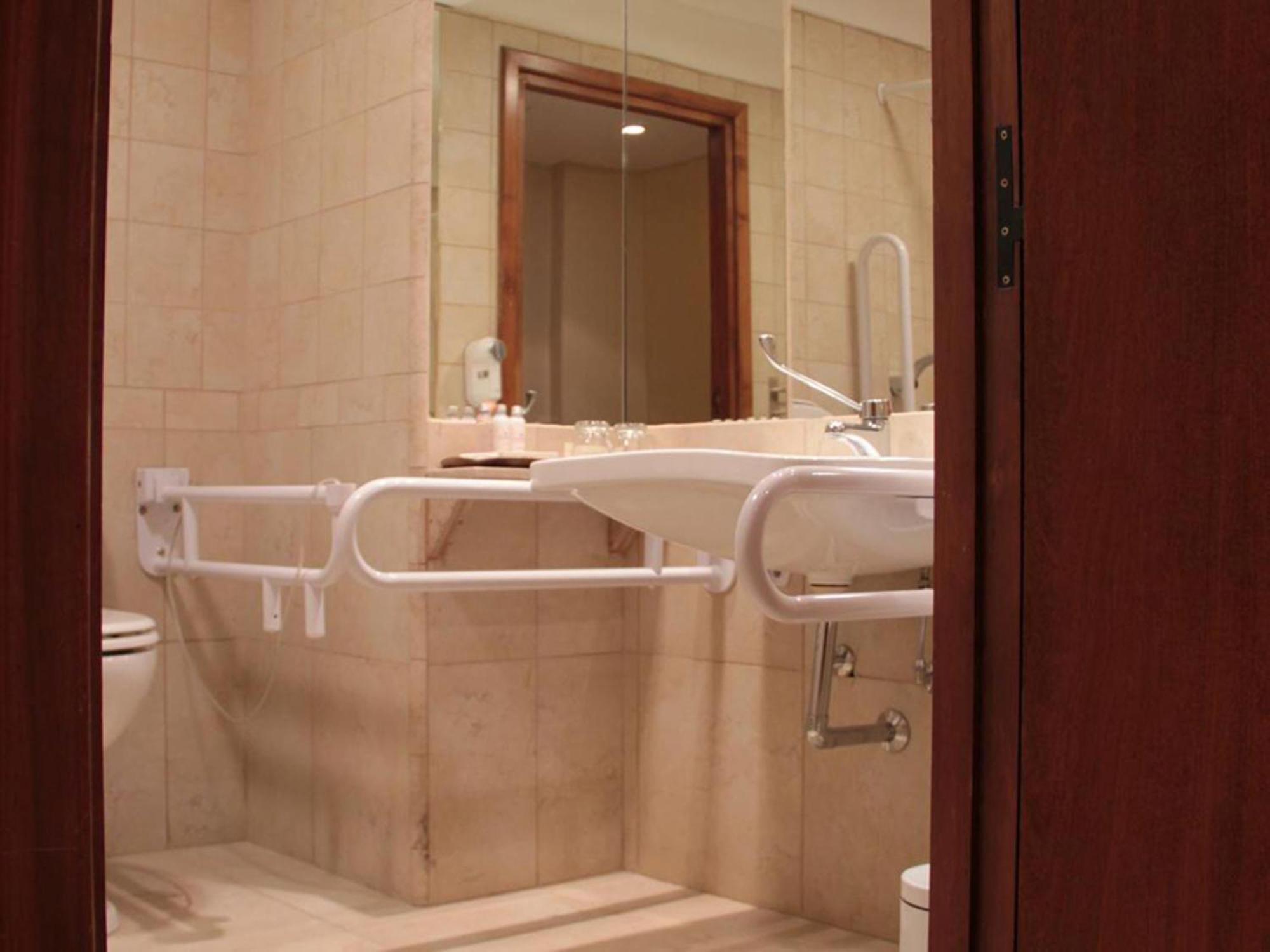 Double or Twin Room Disability Access